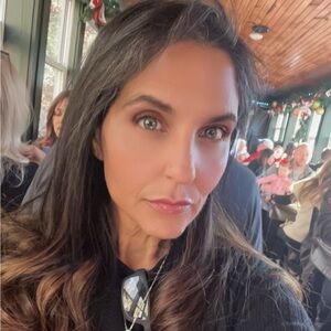 Meet your Posher, Bouthina